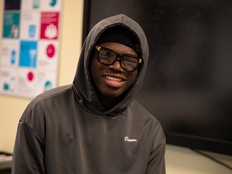 从尼日利亚到英国：Oluwanifemi 在 Kings 的 A-level 求学之路